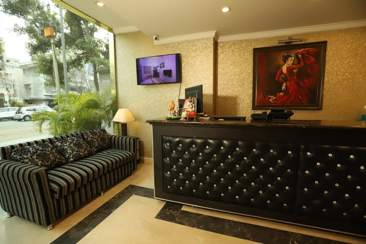 Hotel Capitol Hills - Greater Kailash Delhi Nueva Delhi Exterior foto
