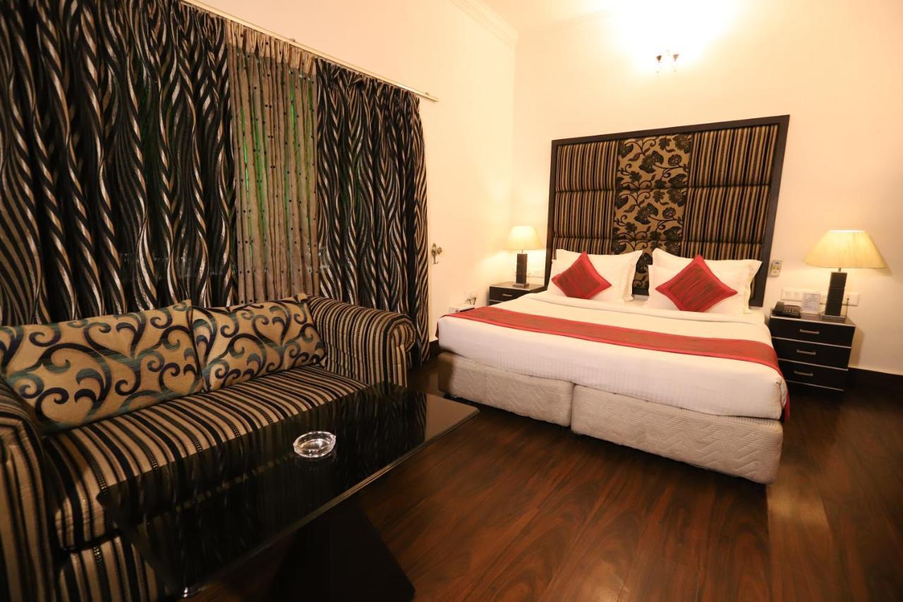 Hotel Capitol Hills - Greater Kailash Delhi Nueva Delhi Exterior foto