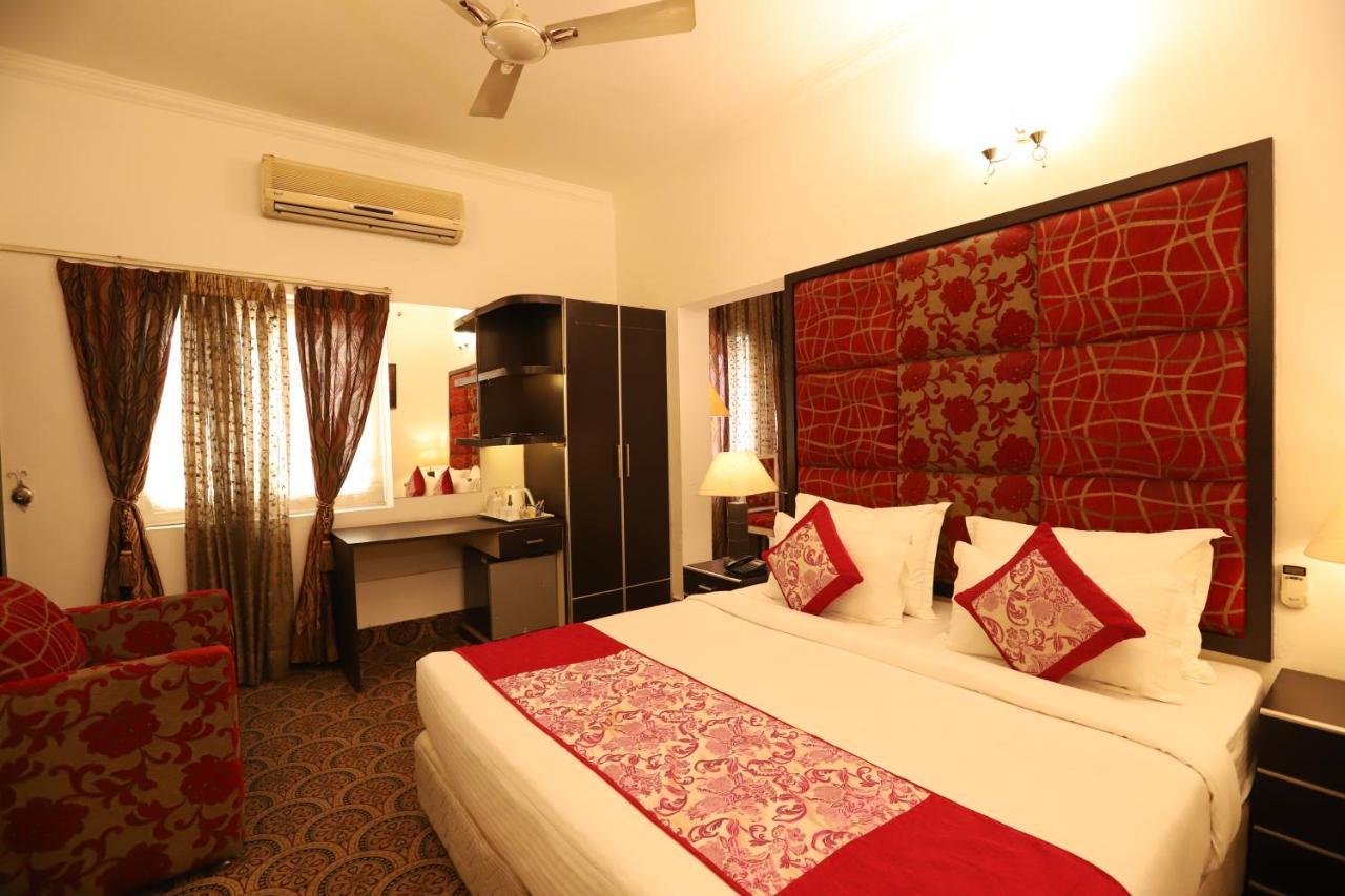 Hotel Capitol Hills - Greater Kailash Delhi Nueva Delhi Exterior foto
