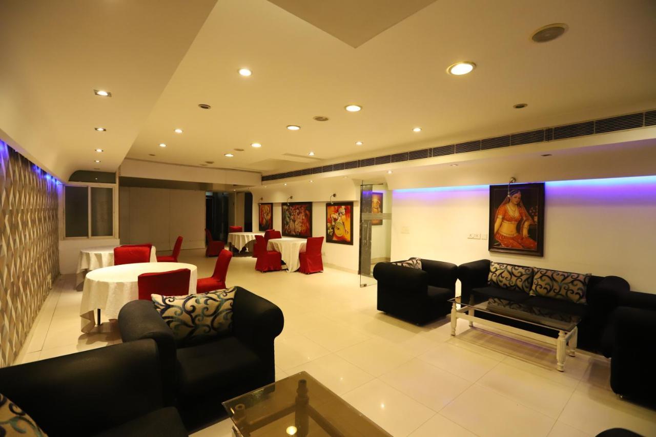Hotel Capitol Hills - Greater Kailash Delhi Nueva Delhi Exterior foto